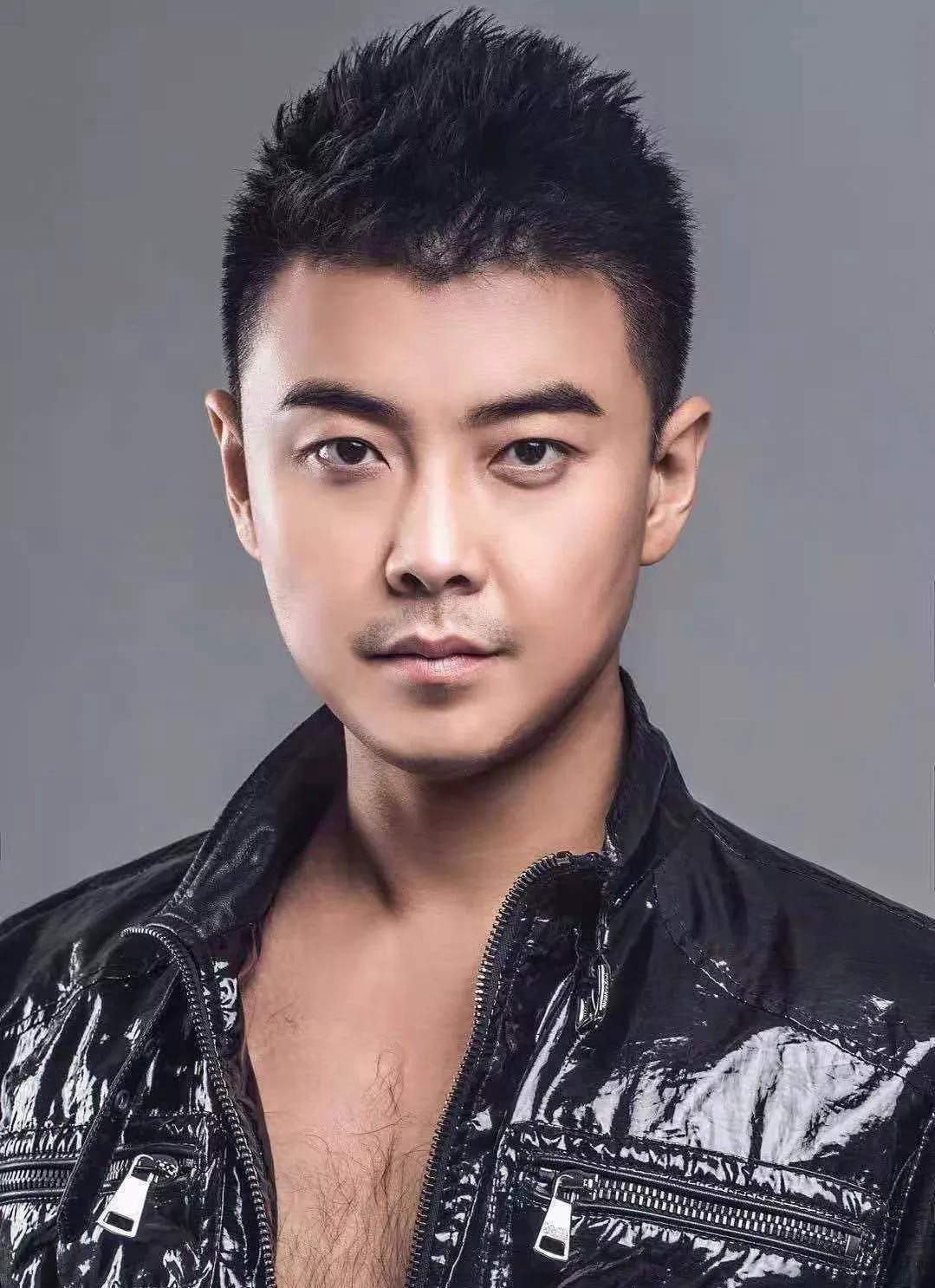 包含中国乒乓球队爆冷比利时乒乓球队，王皓高光表现的词条