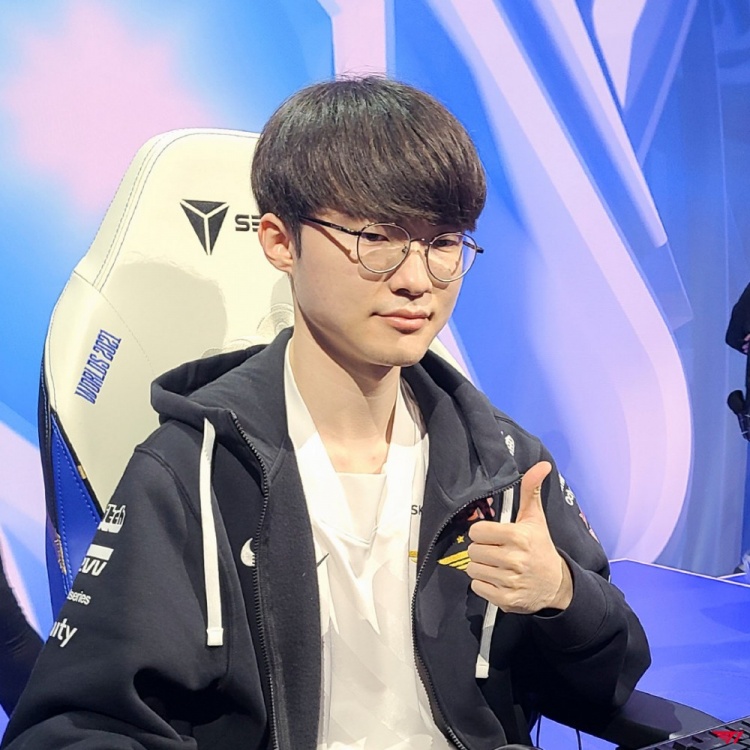 HLE险胜DRX，Mickey绝境逆转