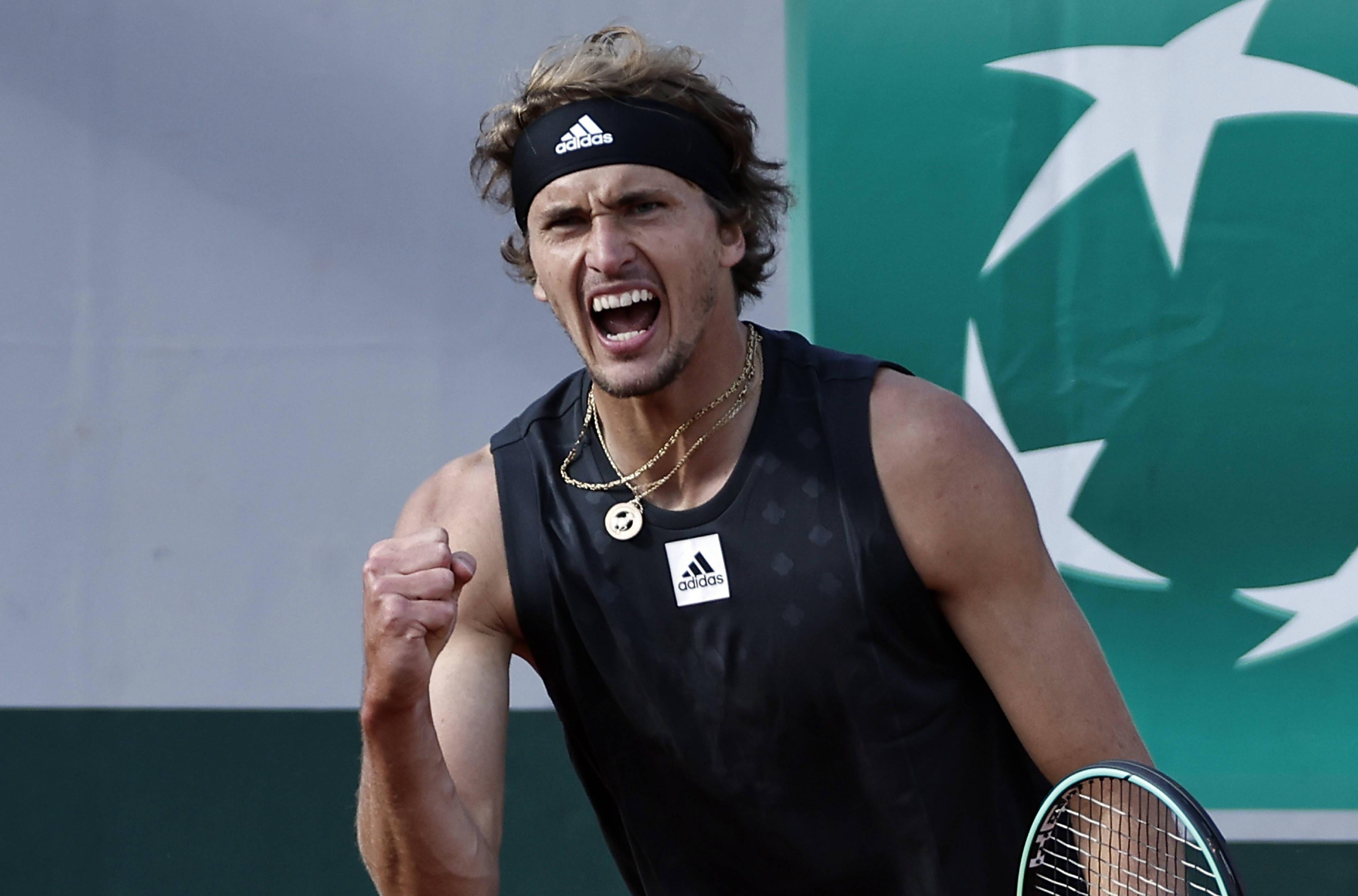 法网完胜拉沃尔杯,兹维列夫高光表现 法网完胜拉沃尔杯,兹维列夫高光表现